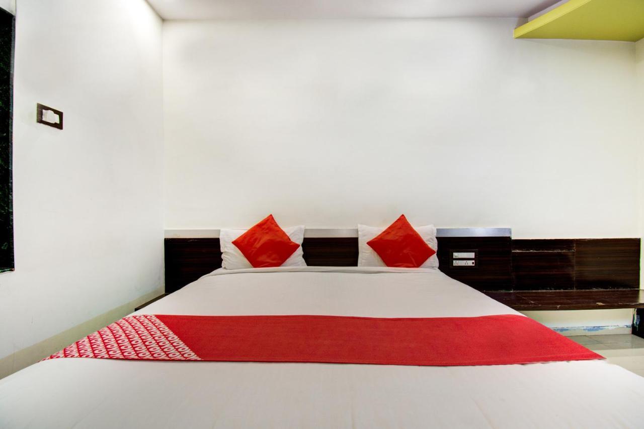 Oyo 11548 Hotel Mrunal Palace Aurangabad  Buitenkant foto