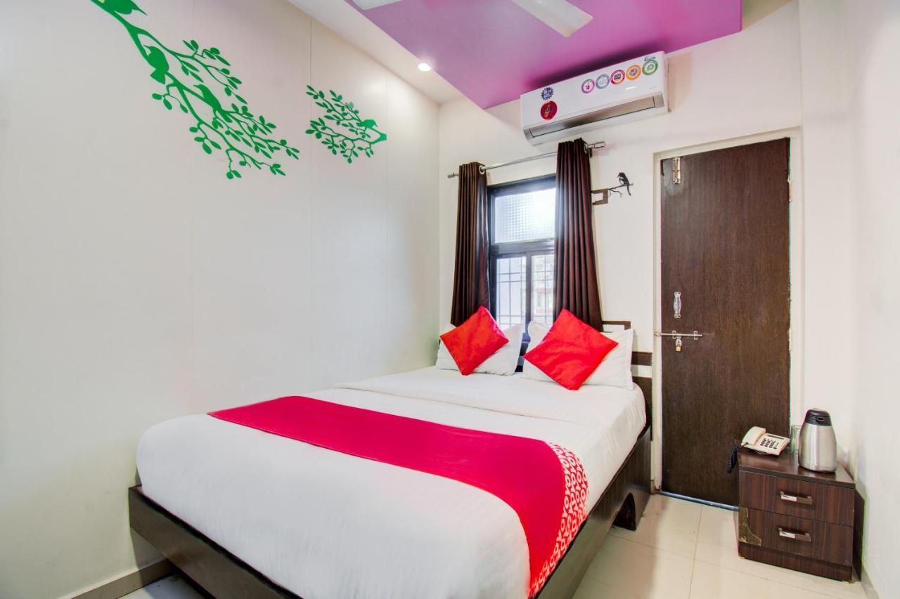 Oyo 11548 Hotel Mrunal Palace Aurangabad  Buitenkant foto