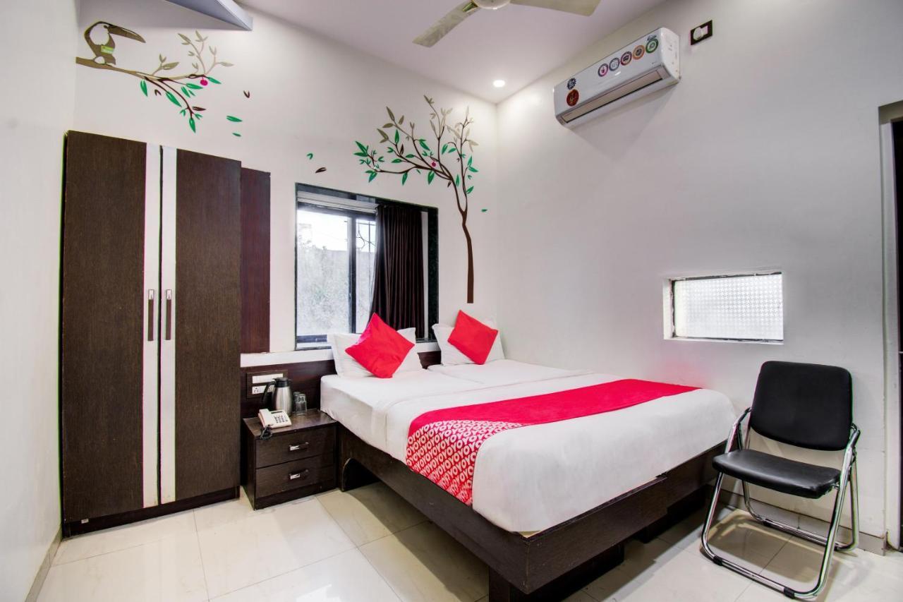Oyo 11548 Hotel Mrunal Palace Aurangabad  Buitenkant foto