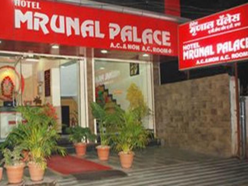 Oyo 11548 Hotel Mrunal Palace Aurangabad  Buitenkant foto