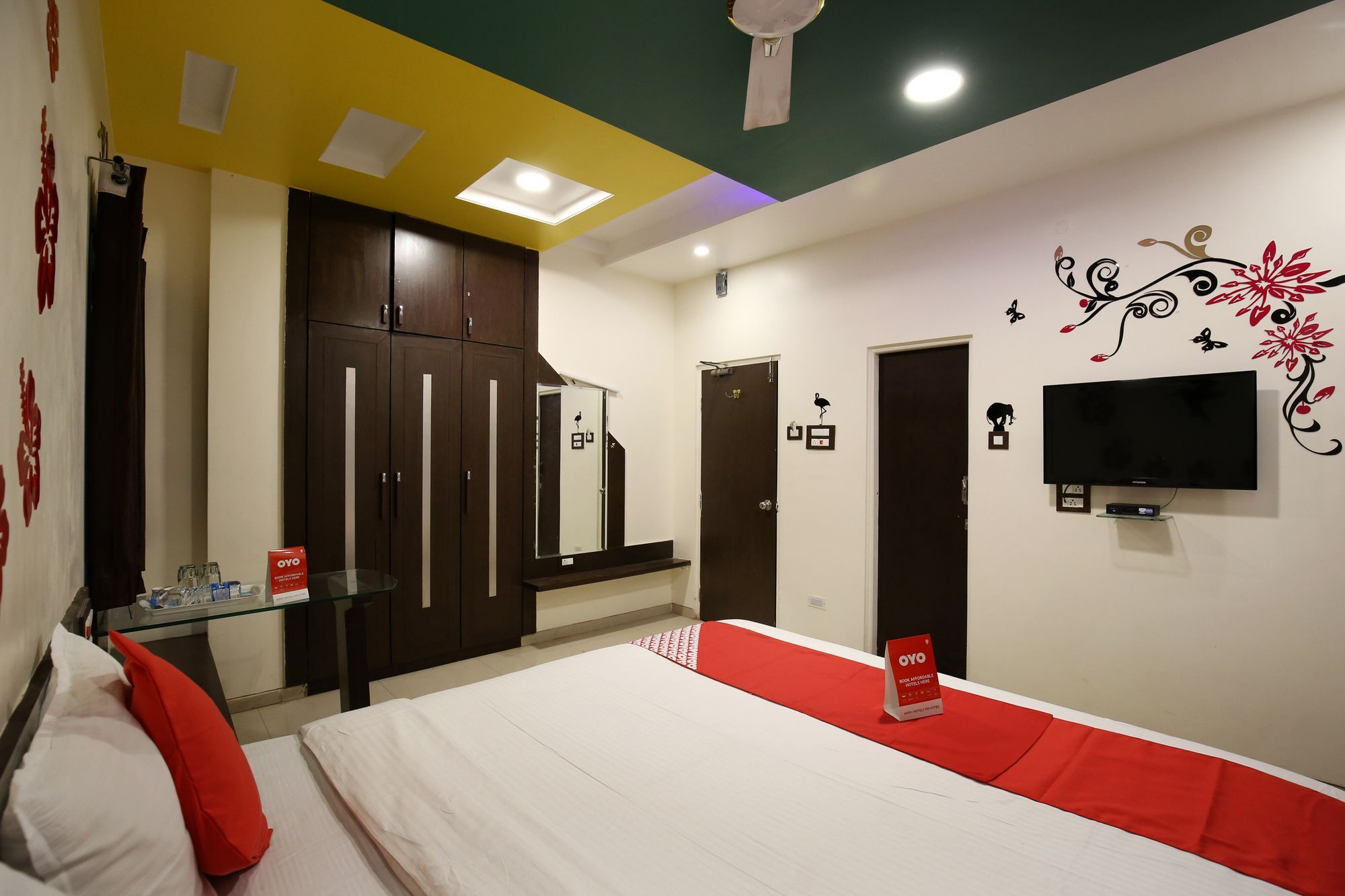 Oyo 11548 Hotel Mrunal Palace Aurangabad  Buitenkant foto